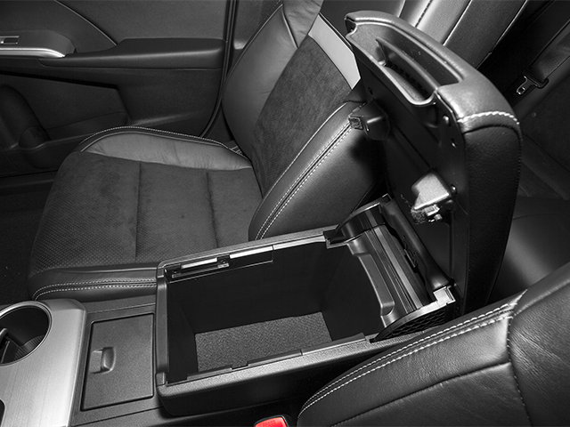 2013 Toyota Camry SE Sedan