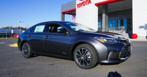 2016-Toyota-Avalon-Hybrid-XLE