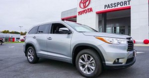 2016-Toyota-Highlander
