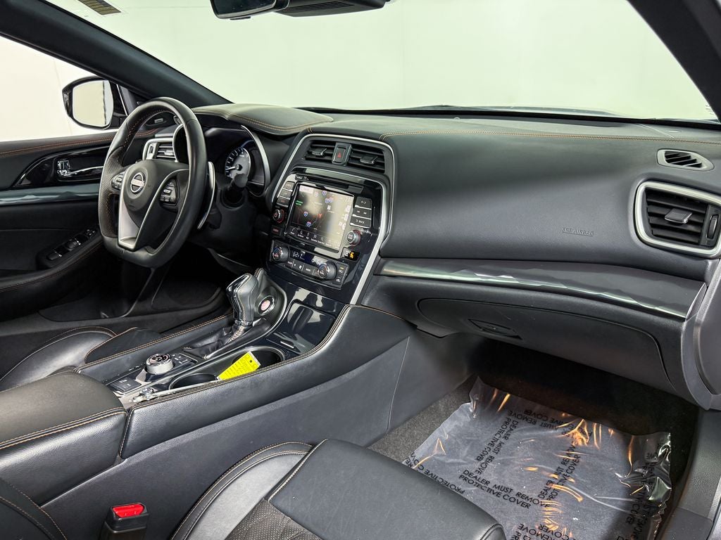 2023 Nissan Maxima SR