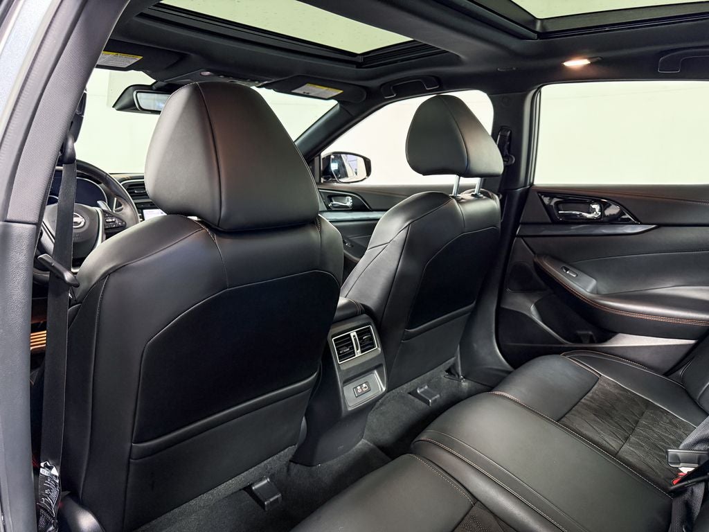 2023 Nissan Maxima SR