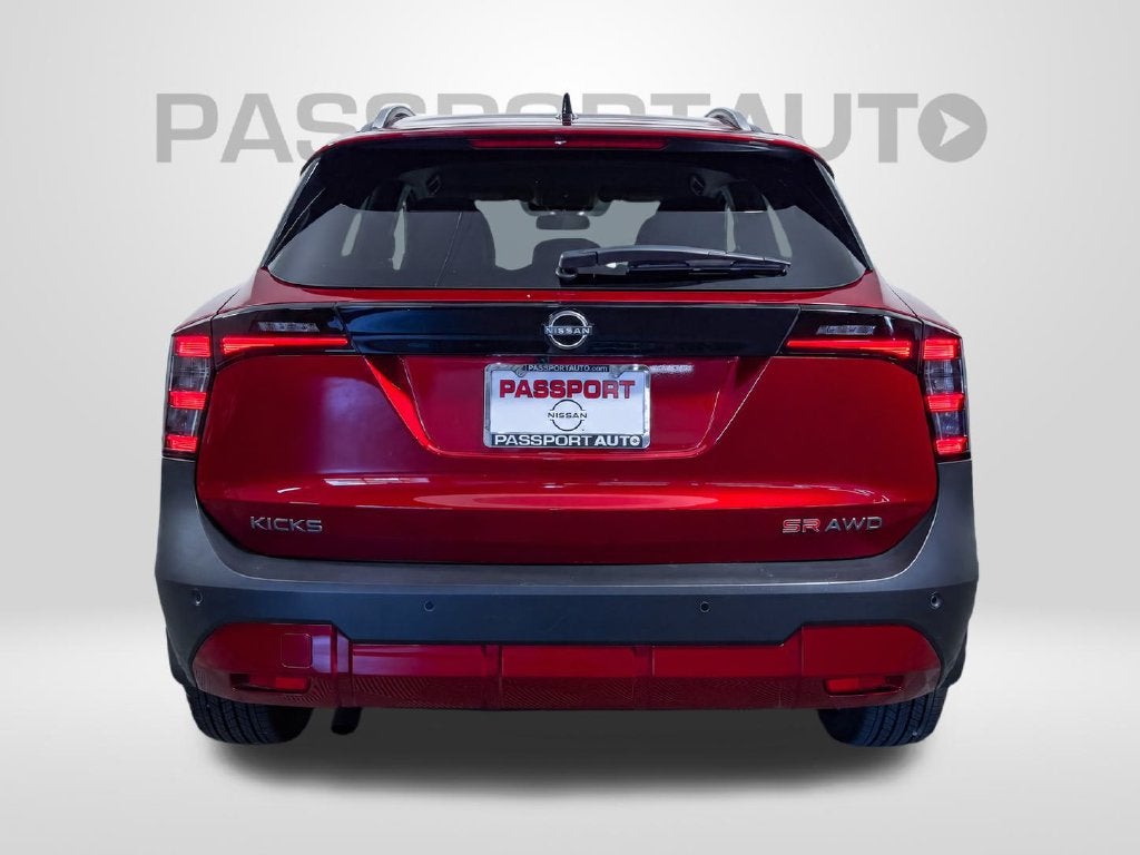 2026 Nissan Kicks SR