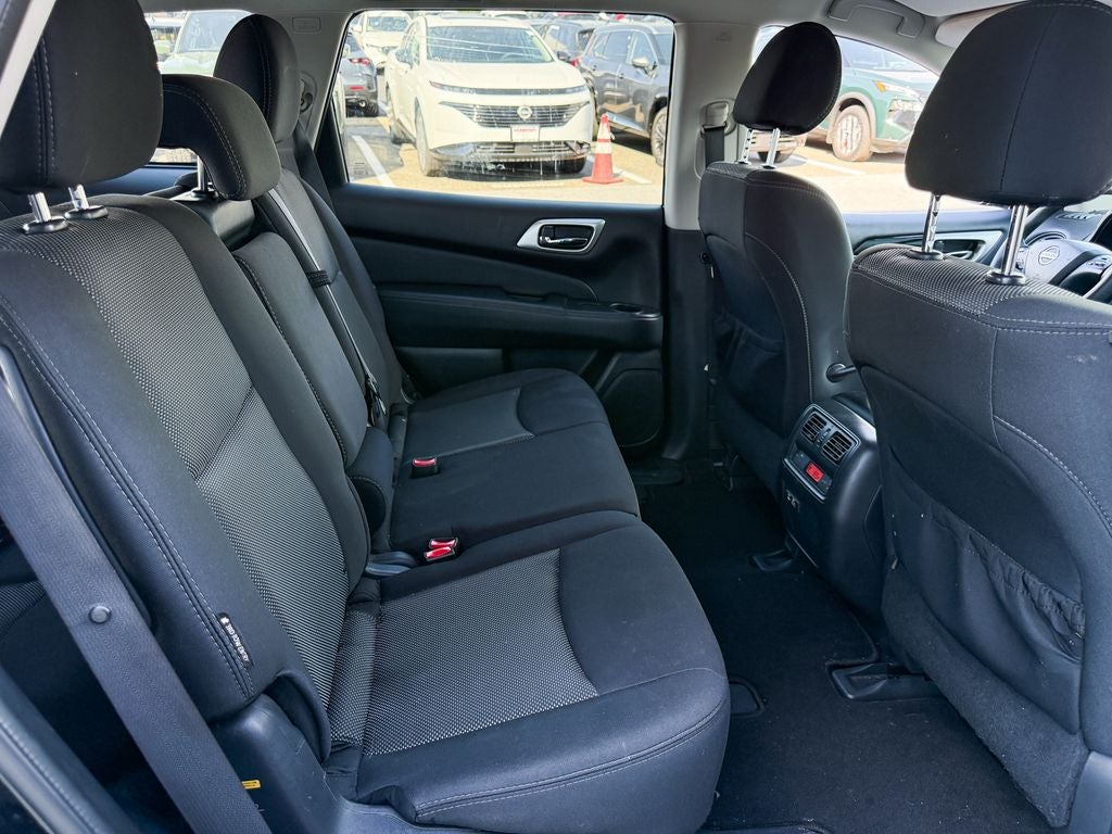 2020 Nissan Pathfinder S
