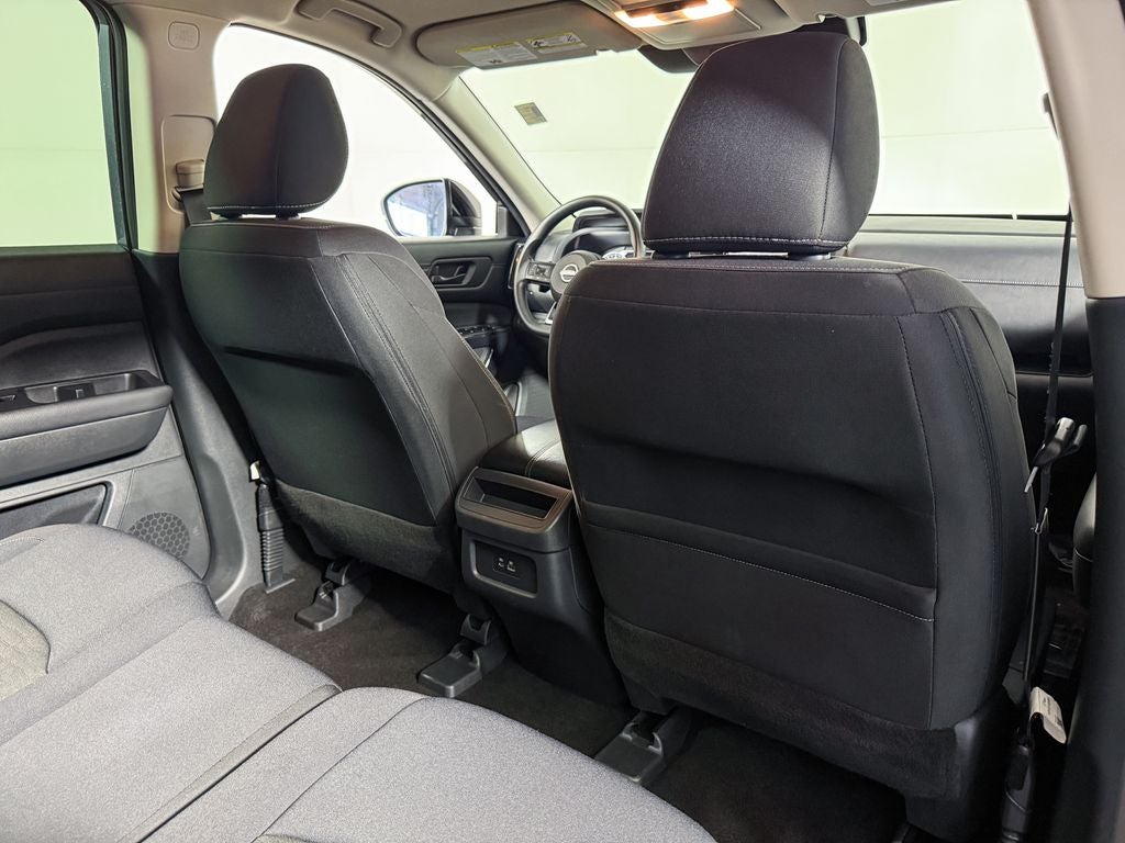 2024 Nissan Pathfinder S