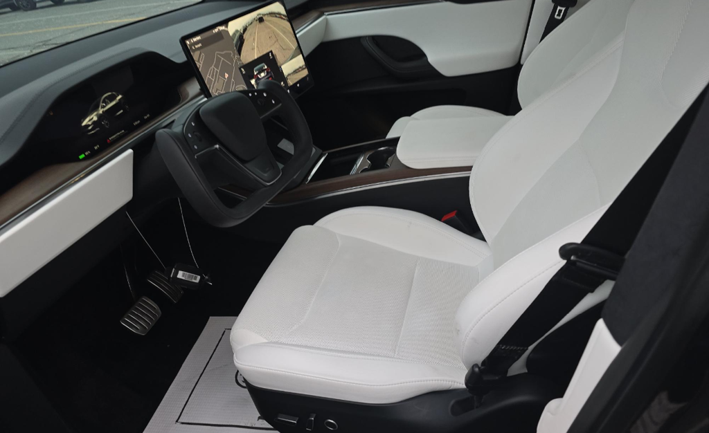 2023 Tesla Model X Standard Range