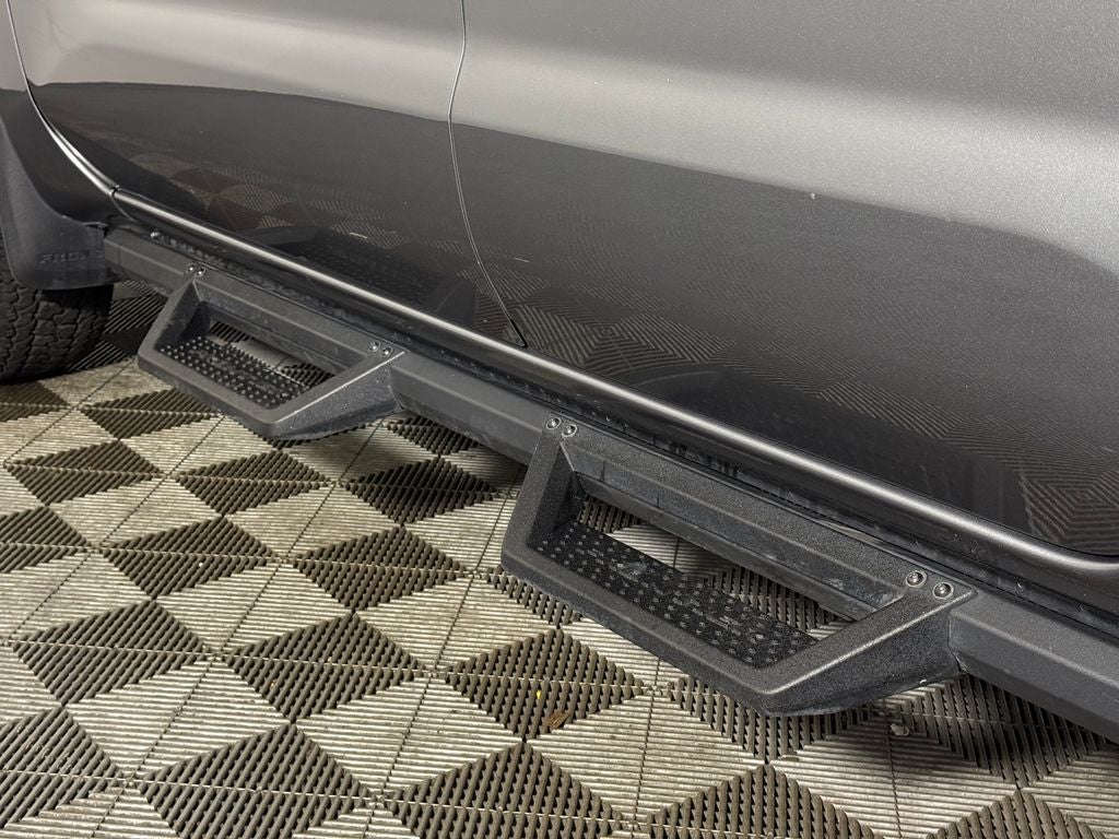 2023 Nissan Frontier SV Midnight Edition