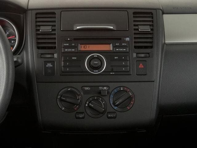 2011 Nissan Versa 1.8 S