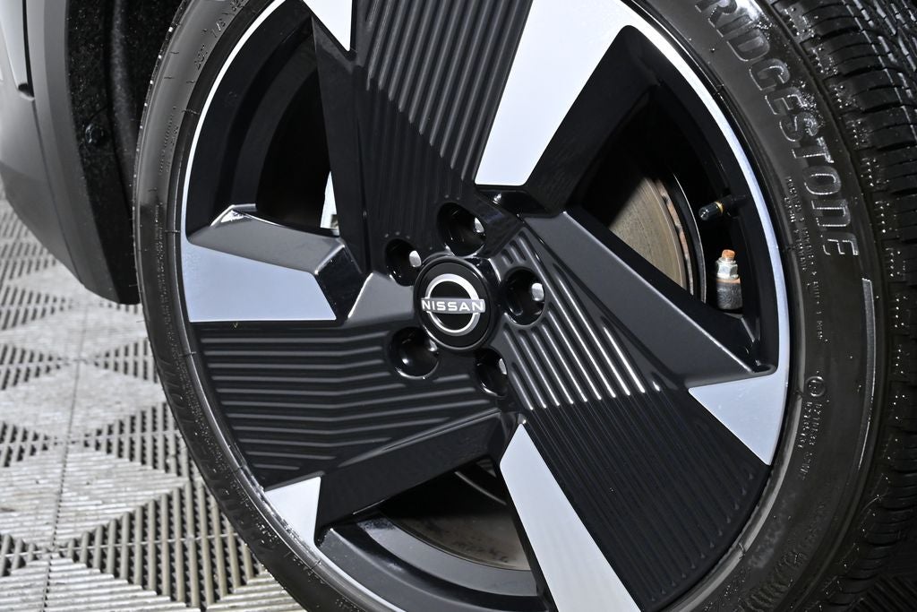 2025 Nissan Kicks SR Nissan Certified