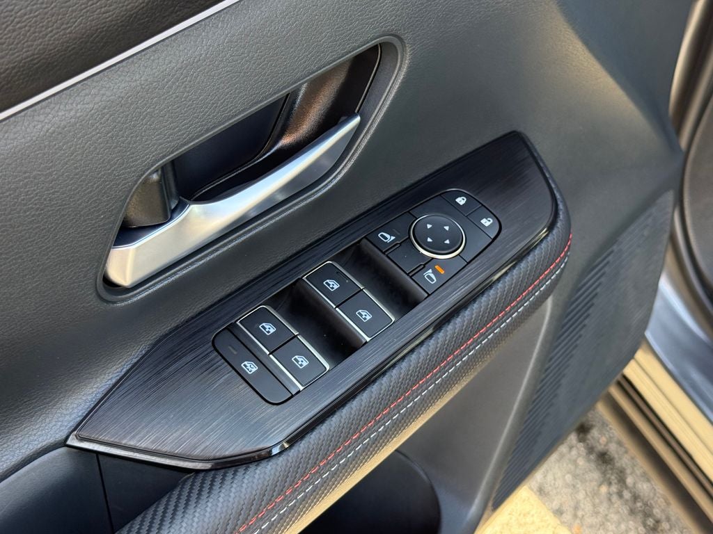 2025 Nissan Kicks SR Nissan Certified