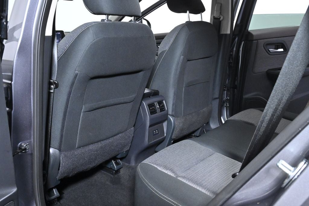 2022 Nissan Rogue SV Nissan Certified