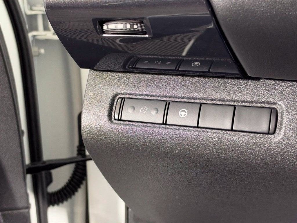 2023 Nissan Pathfinder SV Nissan Certified