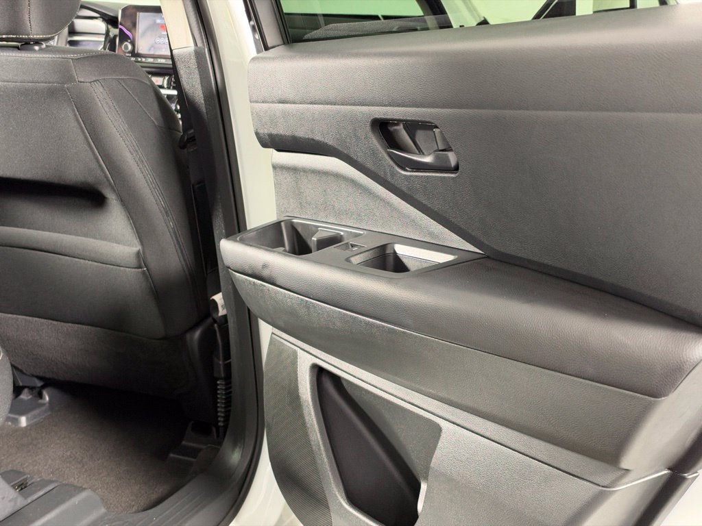 2023 Nissan Pathfinder SV Nissan Certified