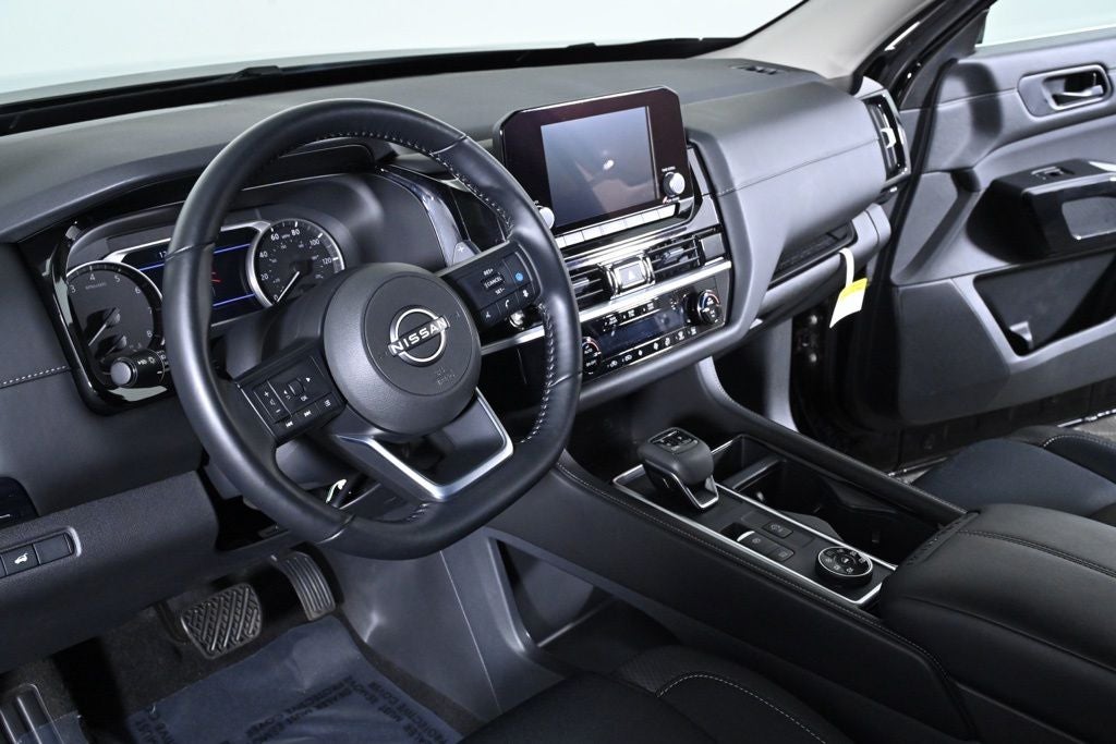 2025 Nissan Pathfinder SV Nissan Certified