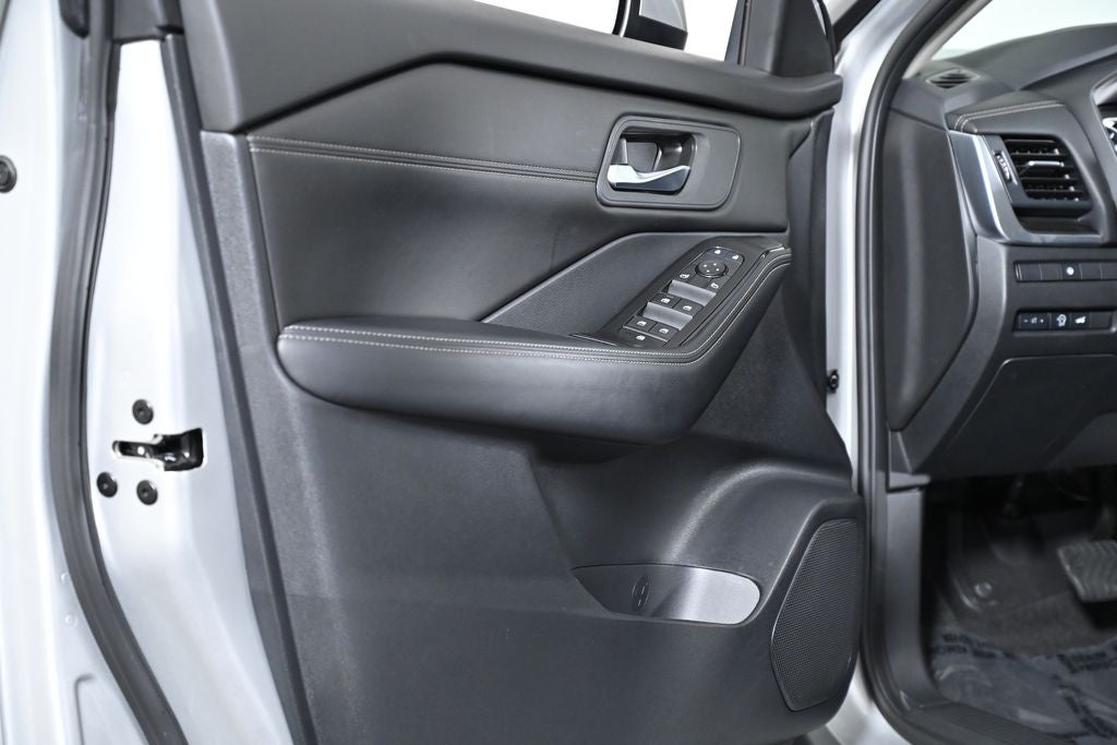 2024 Nissan Rogue SV Premium