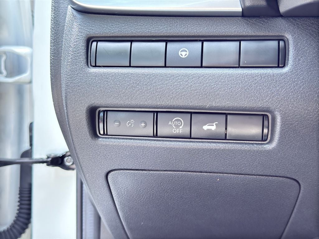 2023 Nissan Rogue Platinum Certified Select