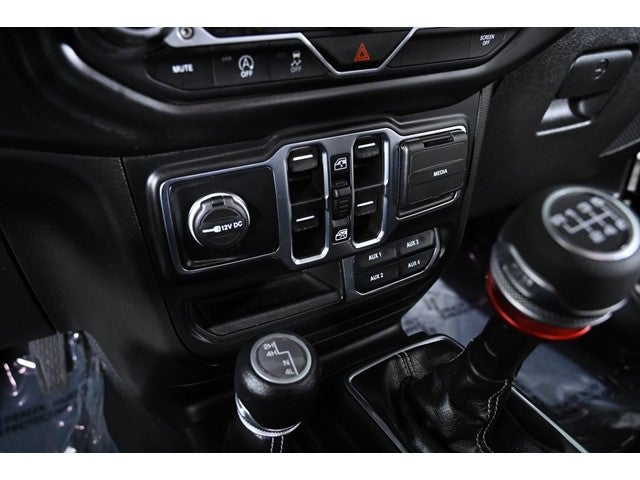 2022 Jeep Gladiator Overland