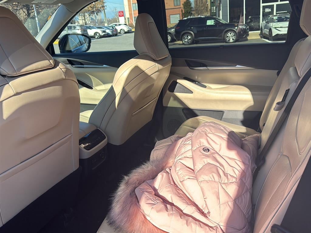 2022 INFINITI QX60 LUXE