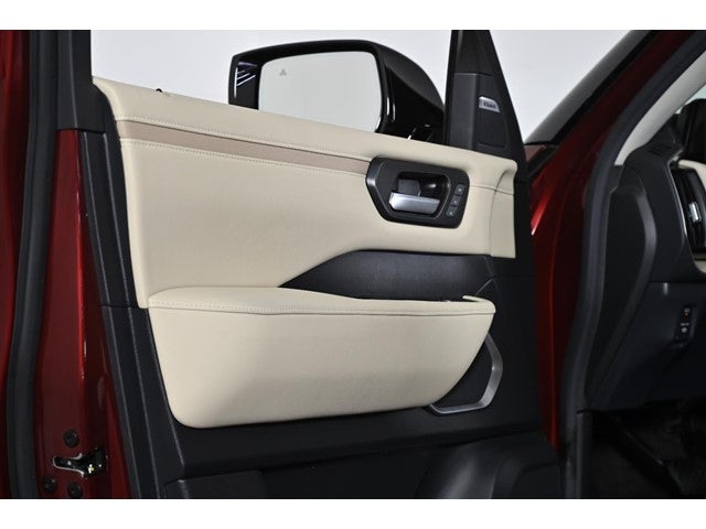 2025 Nissan Armada Platinum