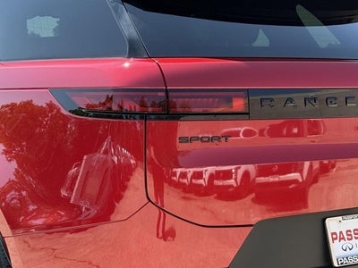 2025 Land Rover Range Rover Sport SE