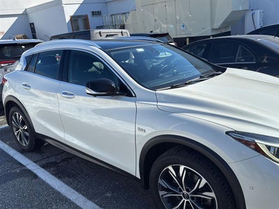 2019 INFINITI QX30 LUXE