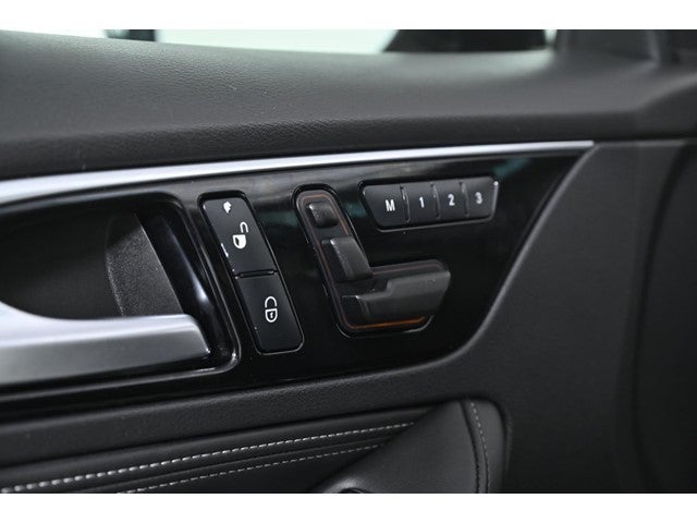 2019 INFINITI QX30 LUXE