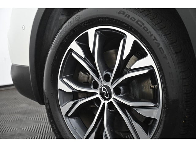 2019 INFINITI QX30 LUXE