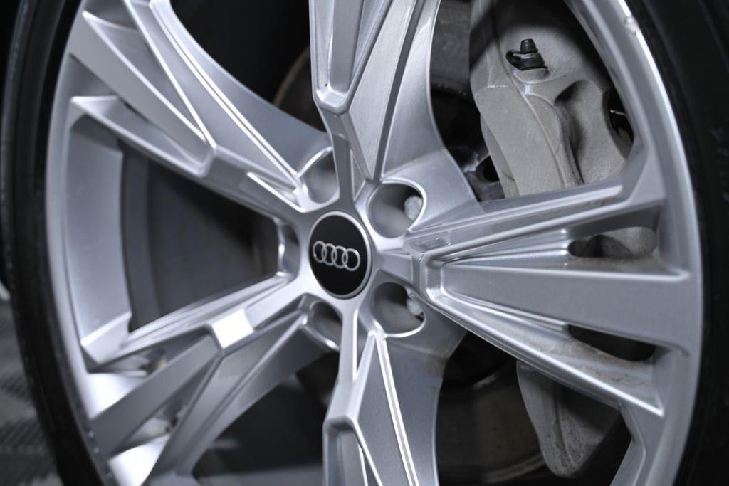 2023 Audi Q8 Premium Plus