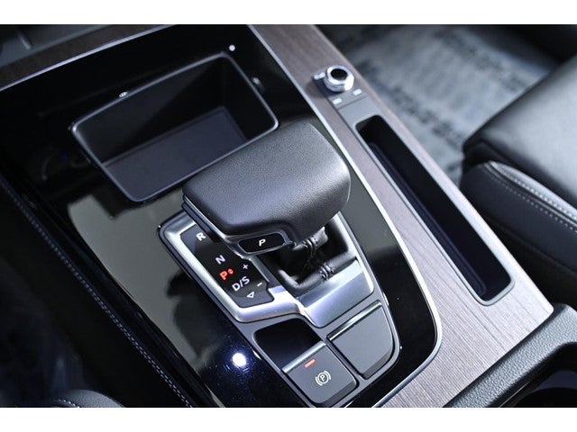 2024 Audi Q5 S line Premium Plus