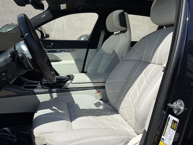 2023 BMW 7 Series 760i xDrive