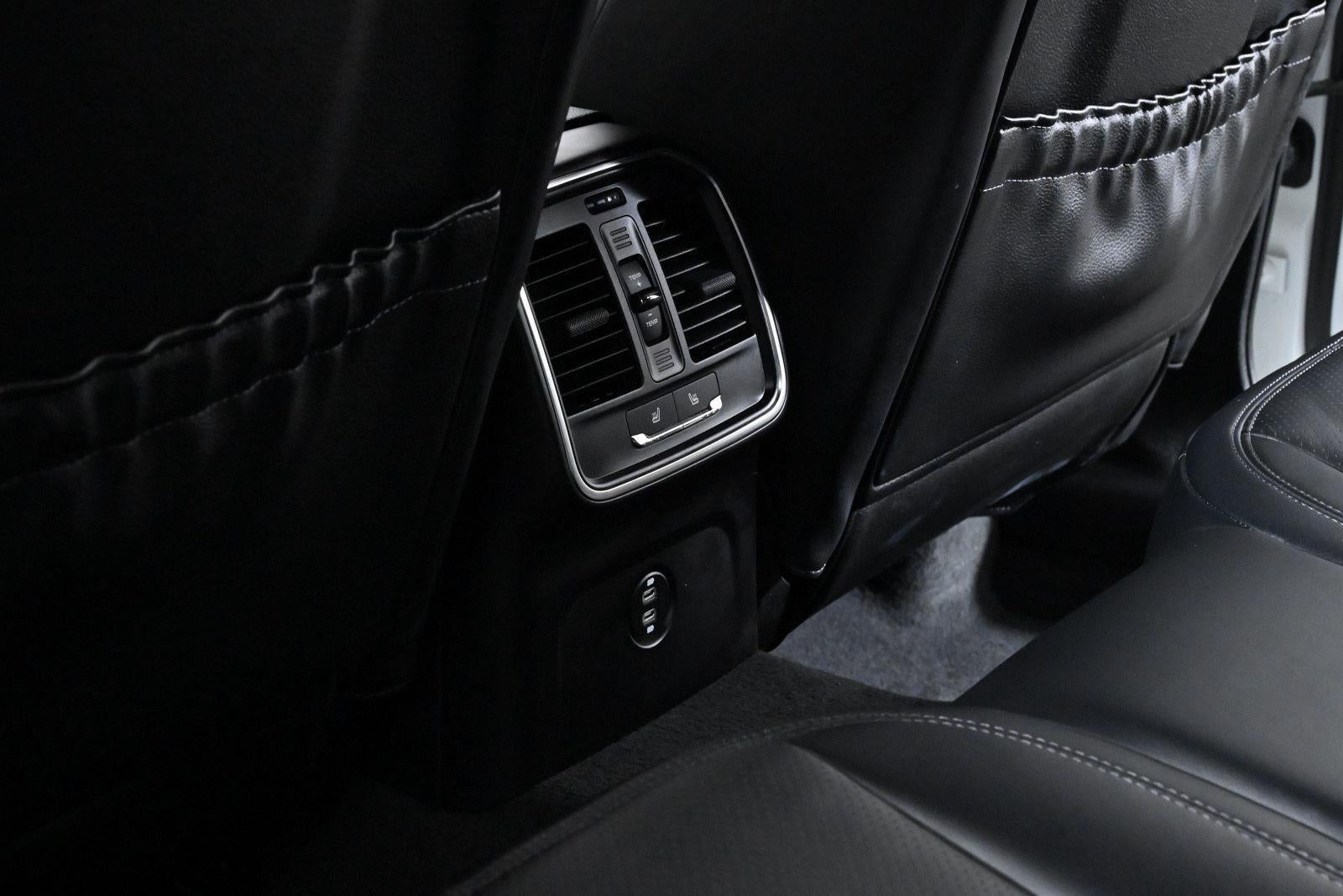 2024 Porsche Macan T