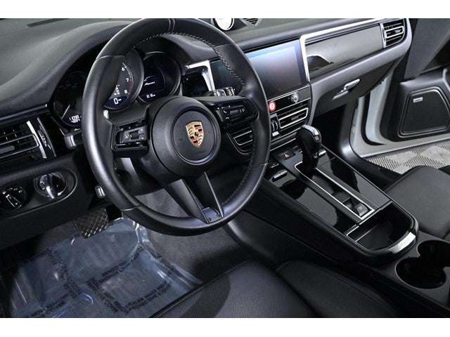 2024 Porsche Macan T