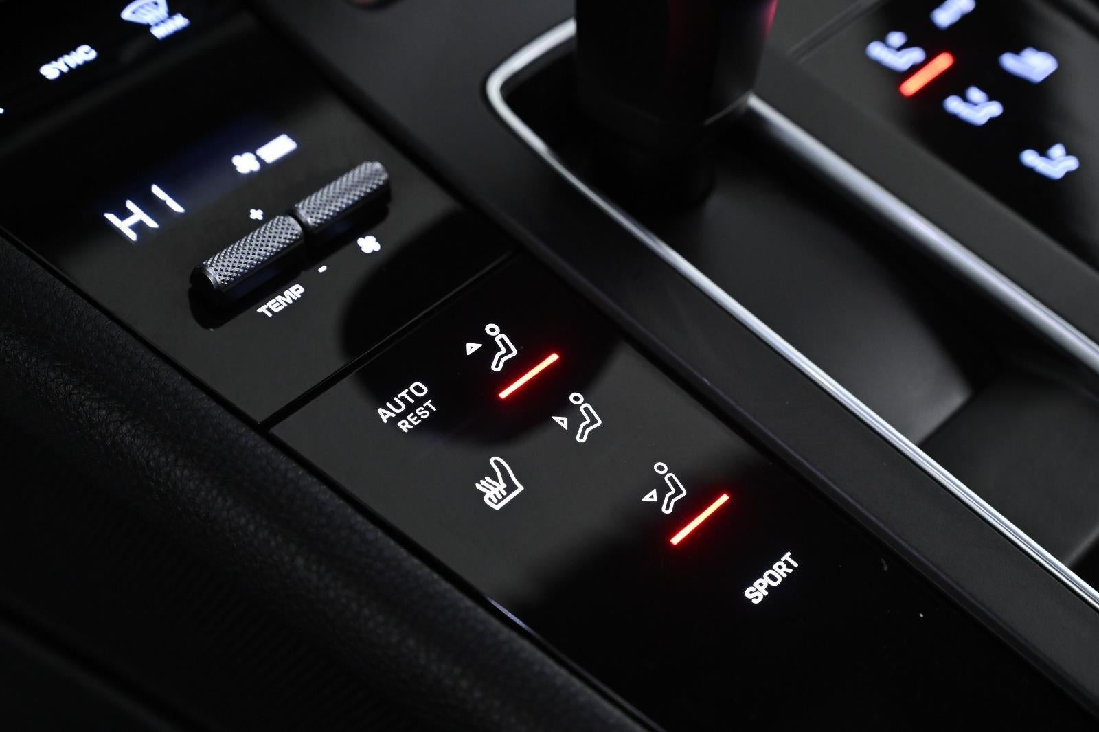 2022 Porsche Macan AWD