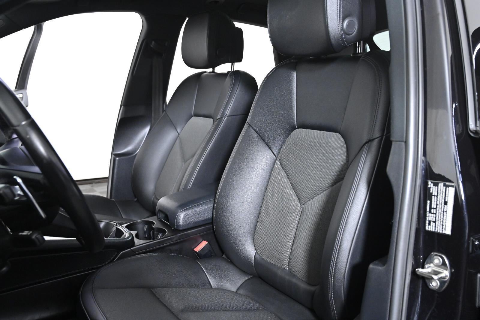 2022 Porsche Macan AWD