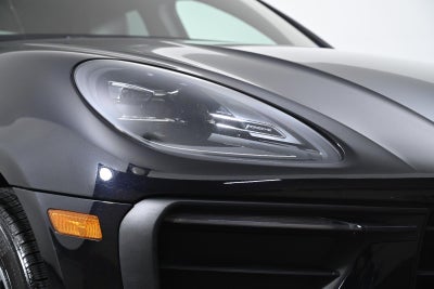 2022 Porsche Macan AWD