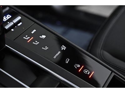 2022 Porsche Macan AWD