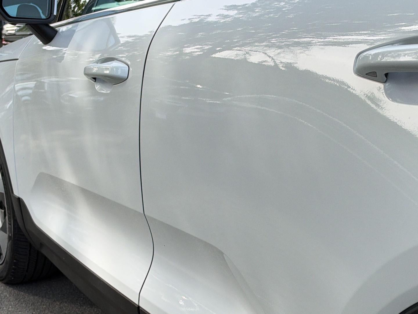 2023 Volvo XC40 Plus Bright Theme
