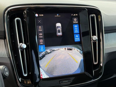 2023 Volvo XC40 Plus Bright Theme