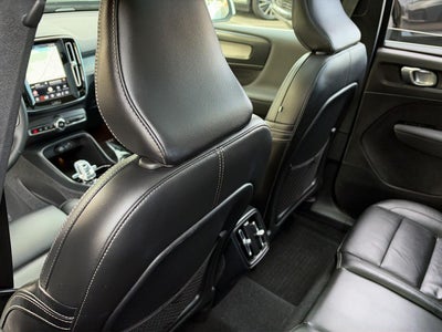 2023 Volvo XC40 Plus Bright Theme