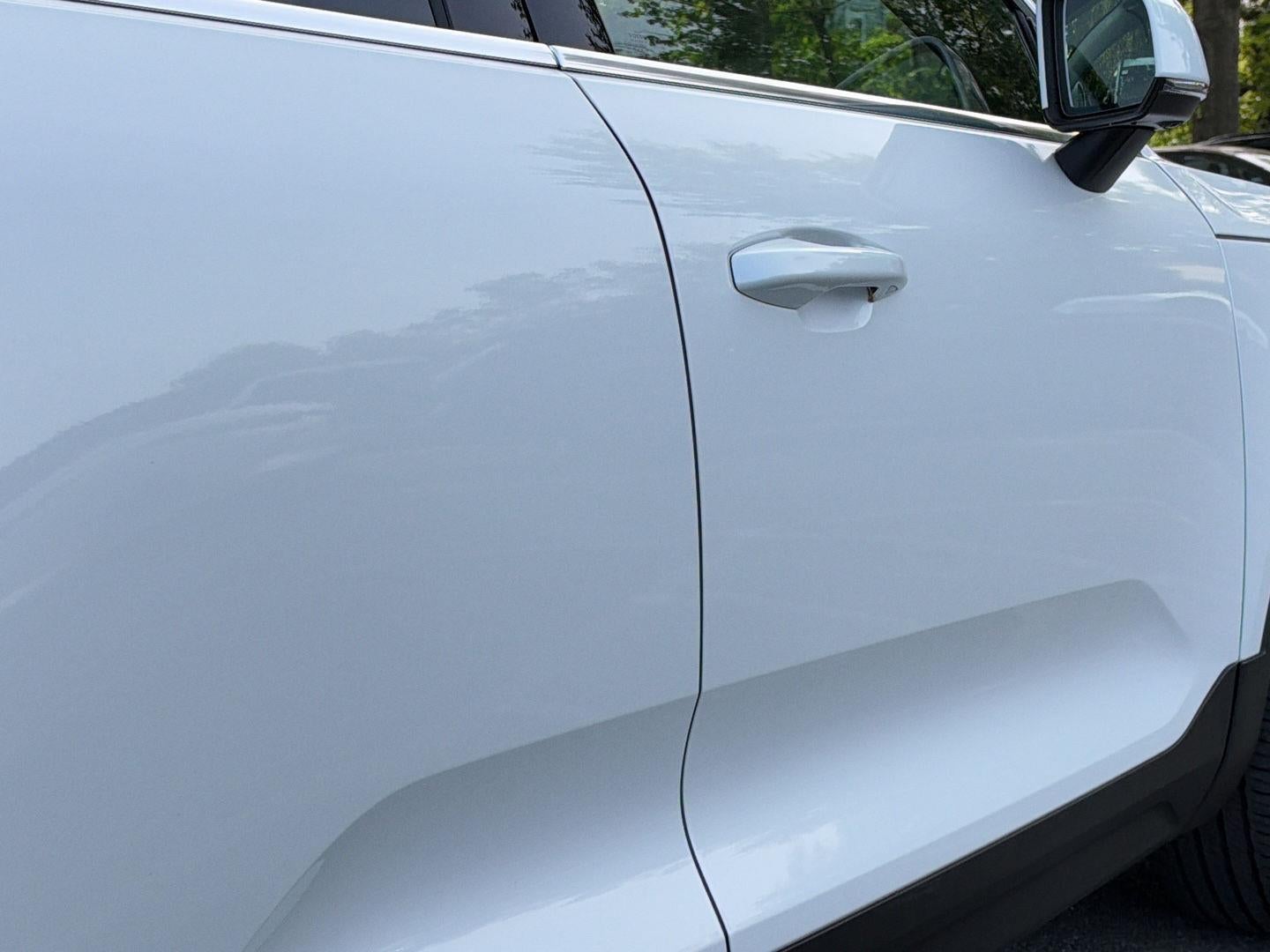 2023 Volvo XC40 Plus Bright Theme