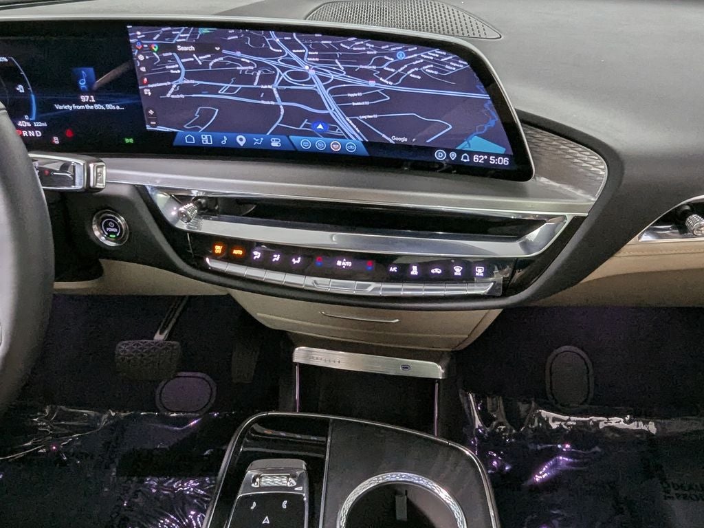 2024 Cadillac LYRIQ Sport