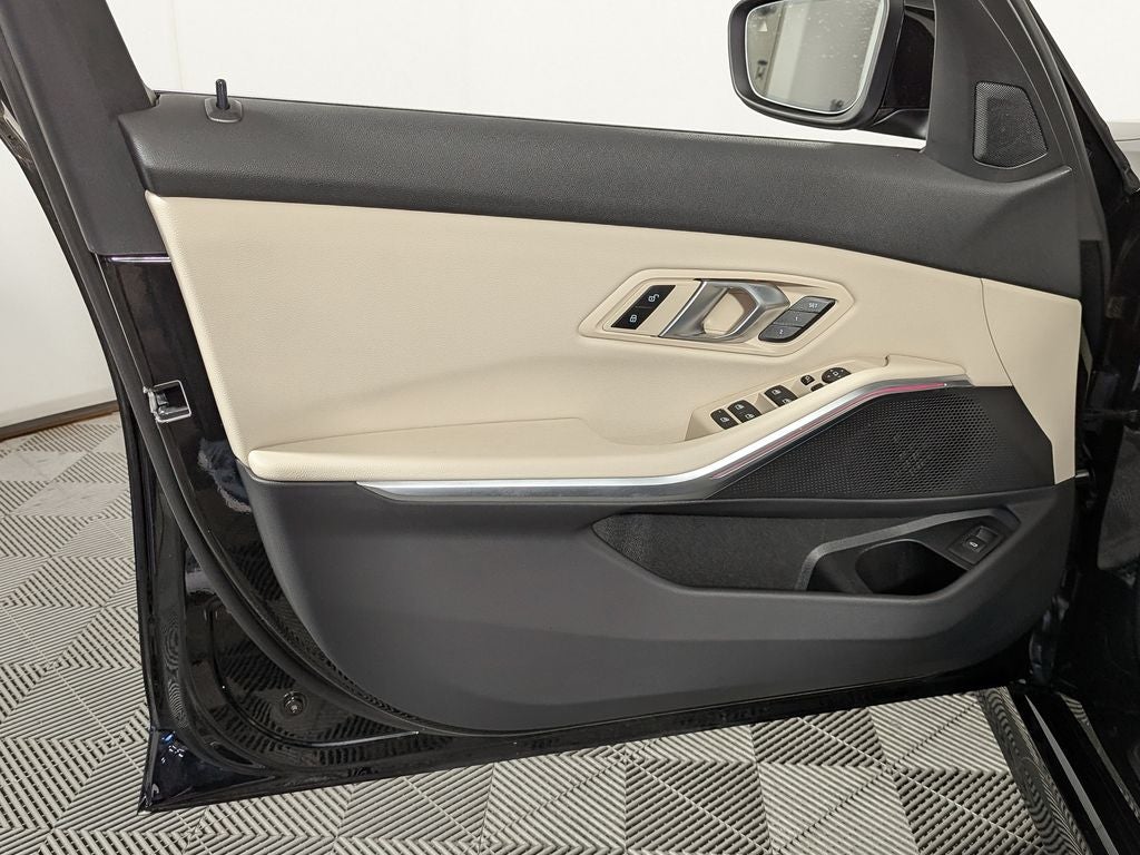 2025 BMW 3 Series 330i xDrive