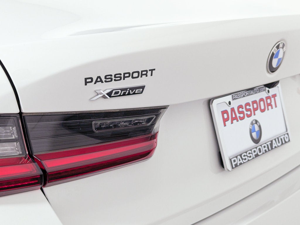2025 BMW 3 Series 330i xDrive