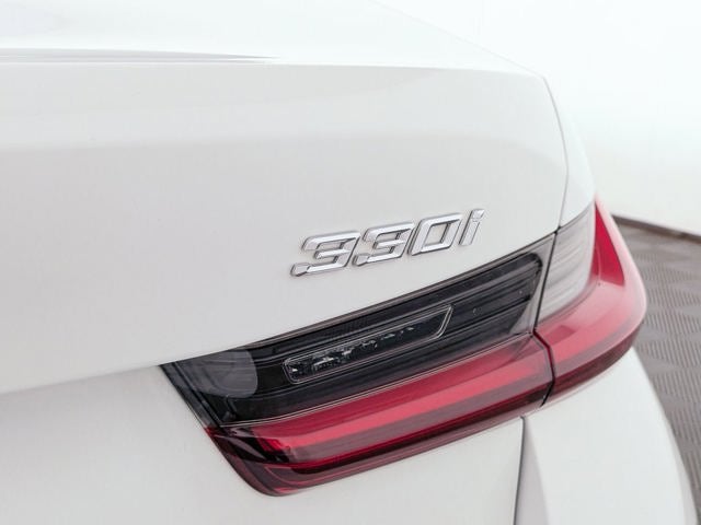 2025 BMW 3 Series 330i xDrive