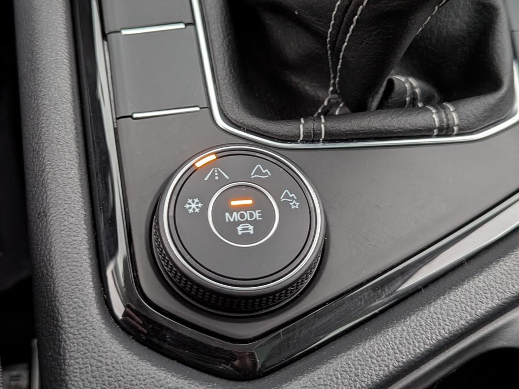 2024 Volkswagen Taos 1.5T SEL