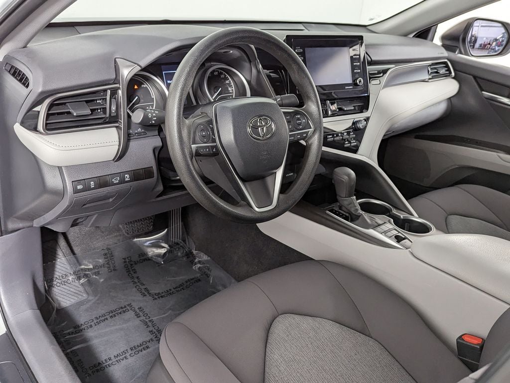 2022 Toyota Camry Hybrid LE