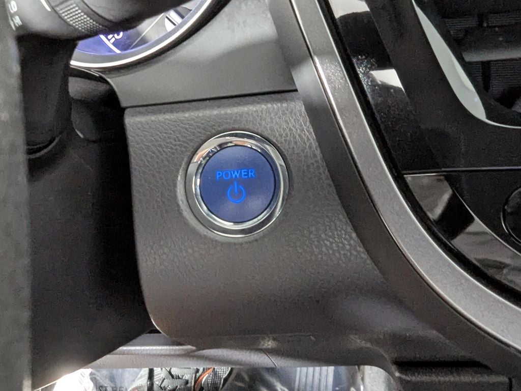 2022 Toyota Camry Hybrid LE