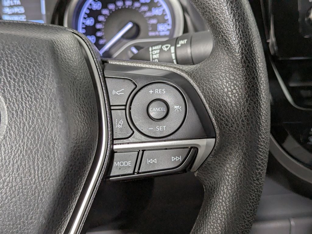2022 Toyota Camry Hybrid LE