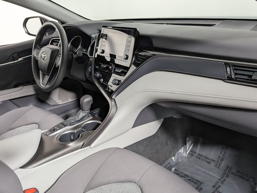 2022 Toyota Camry Hybrid LE