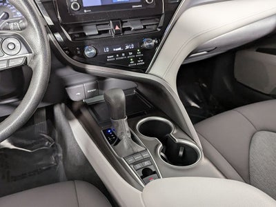 2022 Toyota Camry Hybrid LE