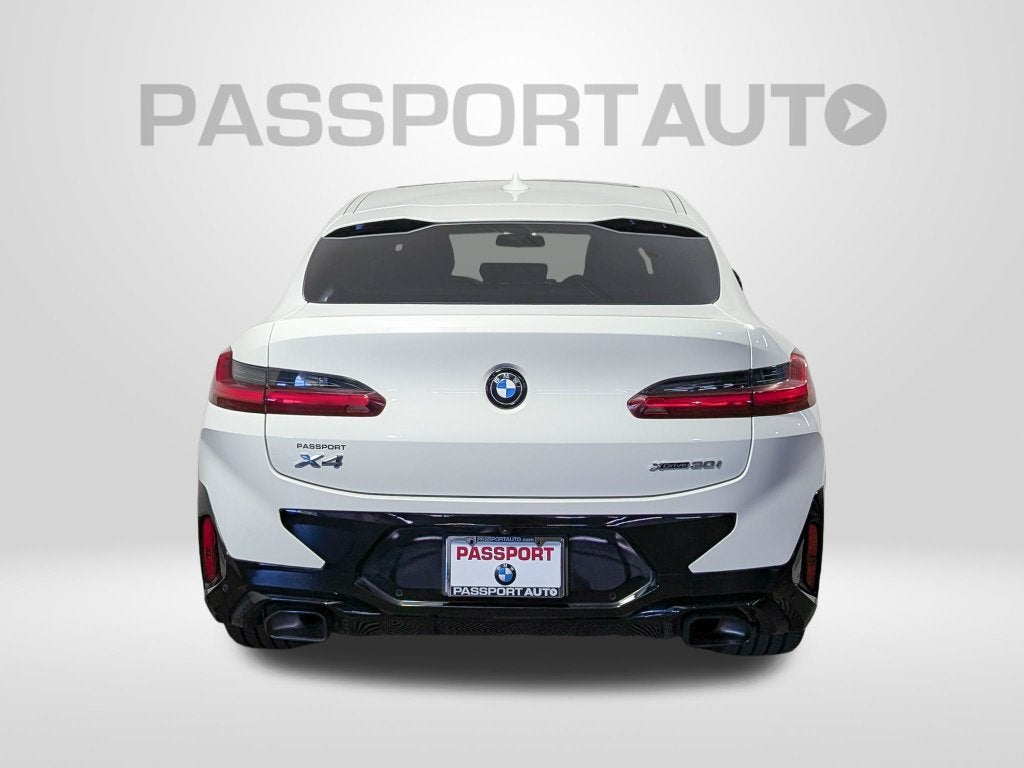 2023 BMW X4 xDrive30i